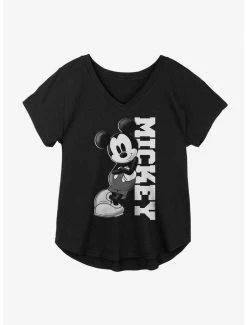 Brand new ✔️ Disney Mickey Mouse Leaning 👧 Girls Plus Size T-Shirt 🌟